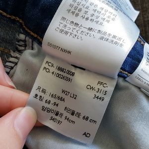 721 Levi's 27x32